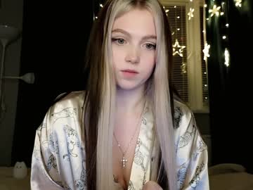 Nude cam girl small_blondee image #5668492