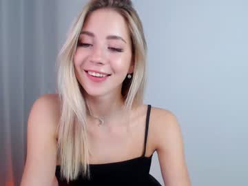 Nude cam girl emmi_rosee image #523337