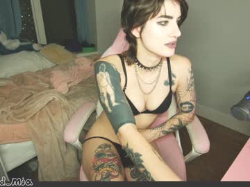 Nude cam girl aynmarie image #4578851