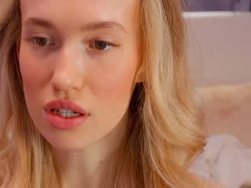 Nude cam girl lolly_bella_ image #1505796