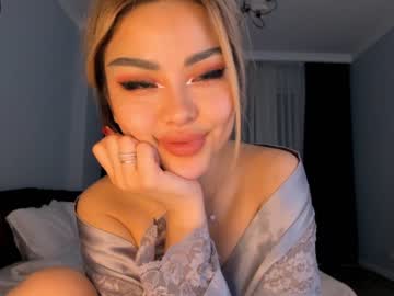 Nude cam girl bae_suz image #721128