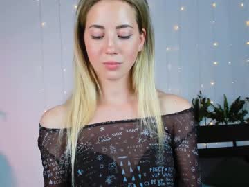 Nude cam girl emmi_rosee image #4431116