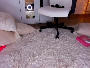 Nude cam girl roxy_blue_eyed_ image #6139280