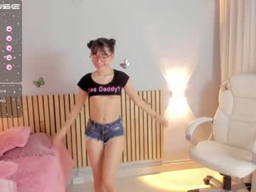 Nude cam girl little_effy18 image #4385102