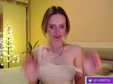 Nude cam girl _yvie_ image #3288188