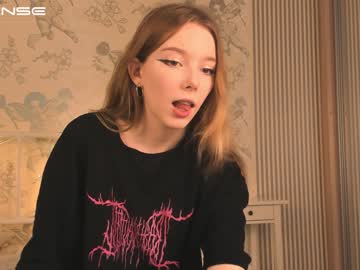 Nude cam girl lill_alice image #2649362