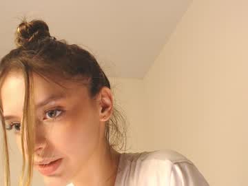 Nude cam girl lesi_moon image #4970558