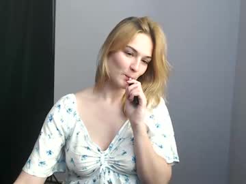 Nude cam girl tara_mony image #1744354