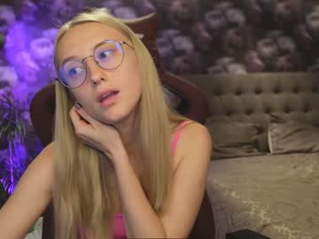 Nude cam girl angeellina image #2672596