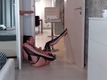 Nude cam girl carmela_fox image #2555167