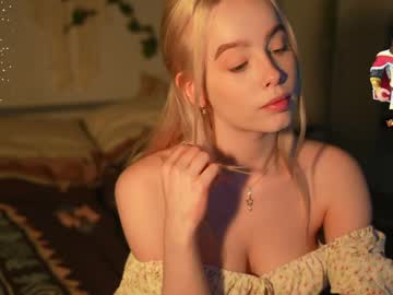 Nude cam girl mother__of__dragons image #5644699