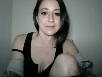 Nude cam girl ilovelucylola image #1436283