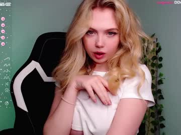 Nude cam girl small_blondee image #3832677