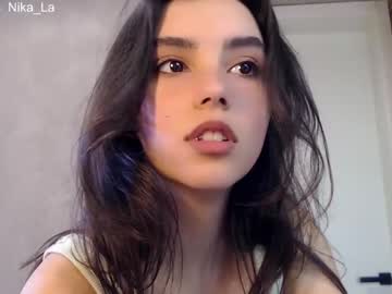 Nude cam girl nika_la_sun image #4066317