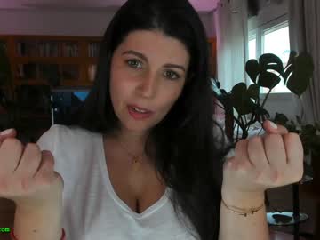 Nude cam girl mila_ image #18916