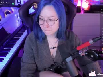 Nude cam girl blue_mooncat image #6457362