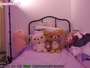 Nude cam girl evelynpiers image #2481256