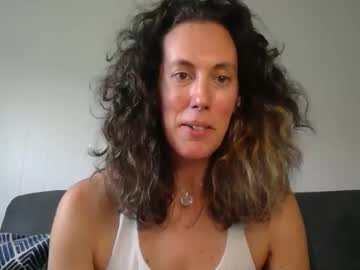Nude cam girl sixfootsiren image #6966011