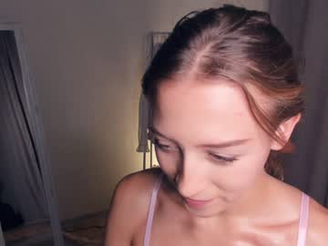 Nude cam girl wave_of_happy_ image #5592024