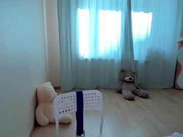 Nude cam girl yana_squrel_22 image #1915788