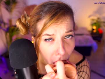 Nude cam girl juicyandthepussyblvd image #1490297