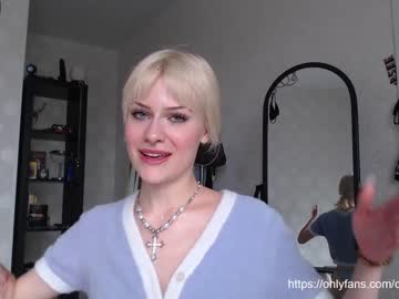 Nude cam girl _mllymoore_ image #2265781