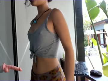 Nude cam girl akino_17 image #1742381