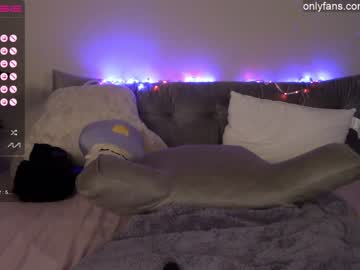 Nude cam couple mari_and_jandro image #3836936