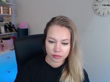holly_bb95 nude girls camming