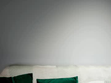 Nude cam girl aria_diaz image #4506191