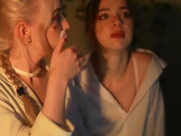Nude cam girl mother__of__dragons image #5573166