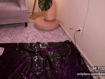Nude cam girl blondiekayy image #2321274