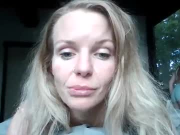 Nude cam girl carinablair777 image #6959179
