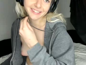 Nude cam girl chrrybte image #4006329