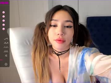 Nude cam girl hee_jin image #772484