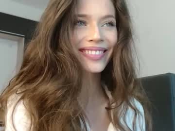 Nude cam girl isia_slay image #2137499