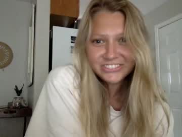 Nude cam girl ladybluereads image #2154967