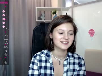 Nude cam girl lucky_lana image #1986042