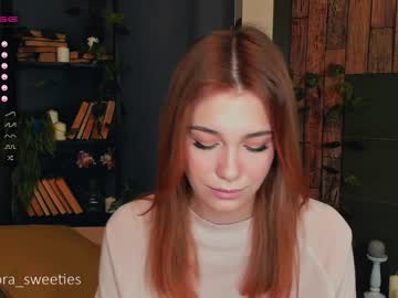 Nude cam girl thomashelena image #1245747