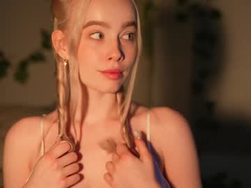 Nude cam girl mother__of__dragons image #5588193