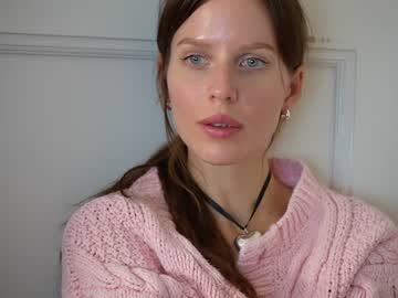 Nude cam girl ellaa91 image #2928315