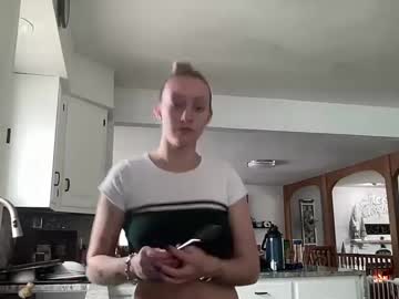 carlyy13 nude girls camming