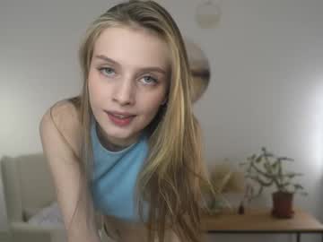 Nude cam girl typhoongirl image #7015769