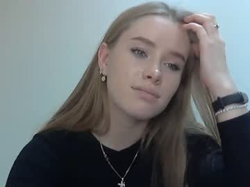 bite_big_lips nude girls camming