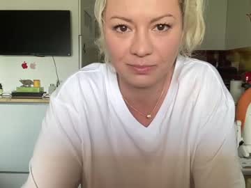 Nude cam girl kiradivine image #4574284