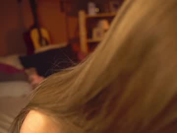 Nude cam girl cuteelsa_ image #5908774