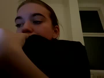 Nude cam girl lilfrooti0 image #6171163