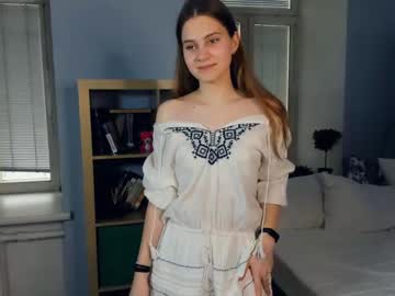Nude cam girl youne_and_beautiful image #4165938