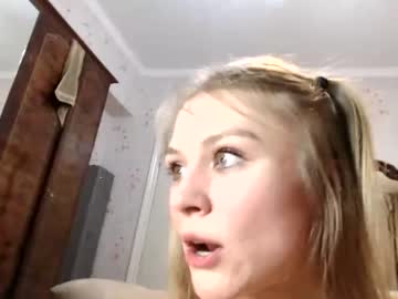 Nude cam couple ellie_mcqueen image #1874913