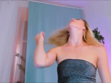 Nude cam girl emmi_rosee image #2283109